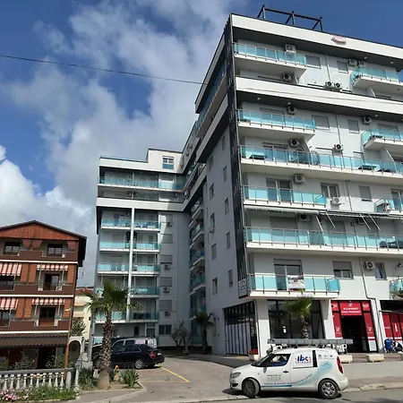 4 Season Apartament